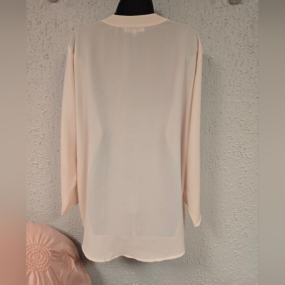 London - Women's Blouse - Picture 5 of 6